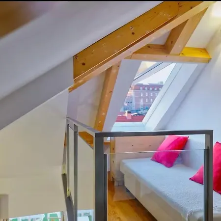 Charming Loft With Rooftop Terrace リスボン