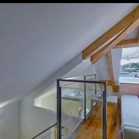 Charming Loft With Rooftop Terrace リスボン