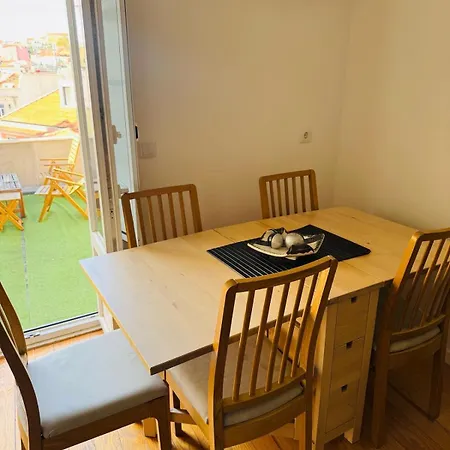 Charming Loft With Rooftop Terrace * リスボン